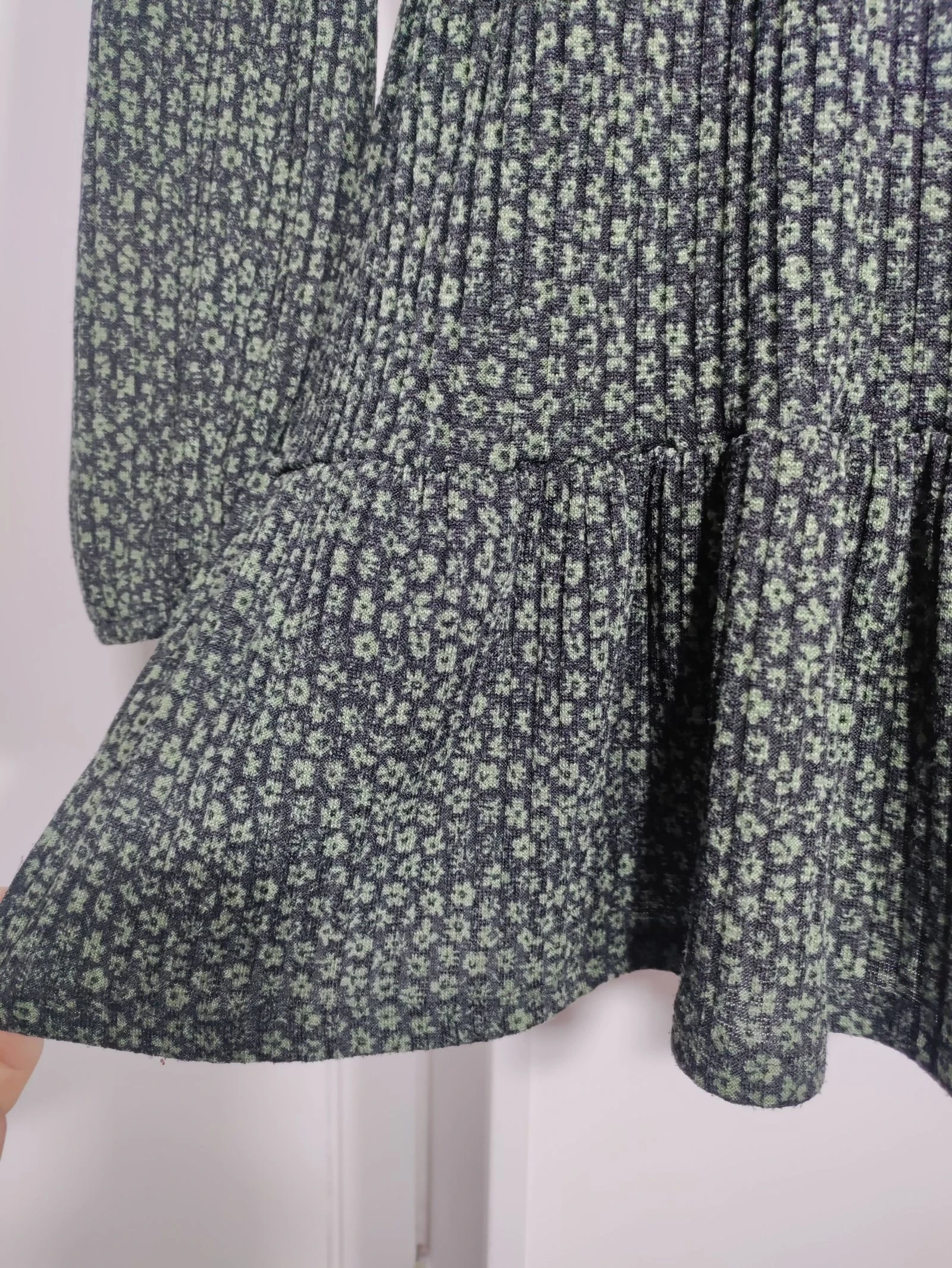 Vestido canalé floral verde Stradivarius – elástico – talla S – photo 5